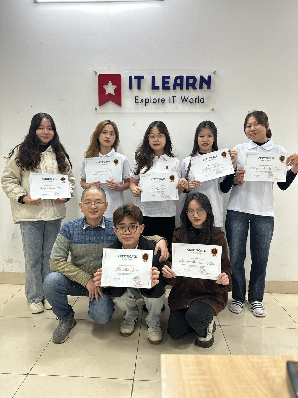 Lễ trao chứng chỉ khóa Fresher Quality Control K4 tại văn phòng IT LEARN